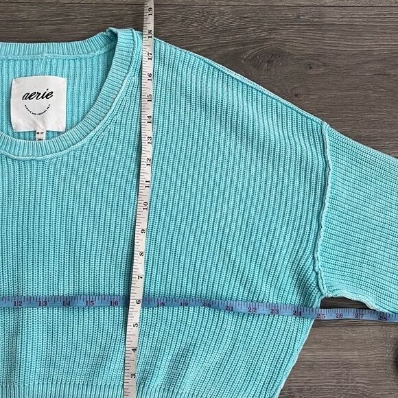 AERIE Beyond Cropped Sweater XS Oversized Faded Blue Chunky Knit Casual Cozy - Picture 7 of 8